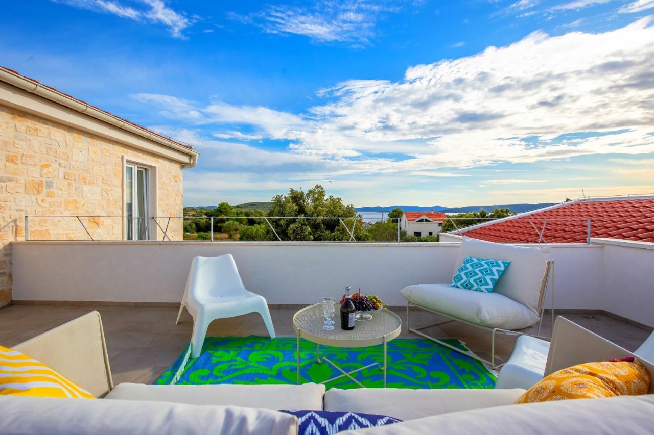 Villa Vela Muline - 8 Plus 2 Guests - Heated Pool 乌格连 外观 照片