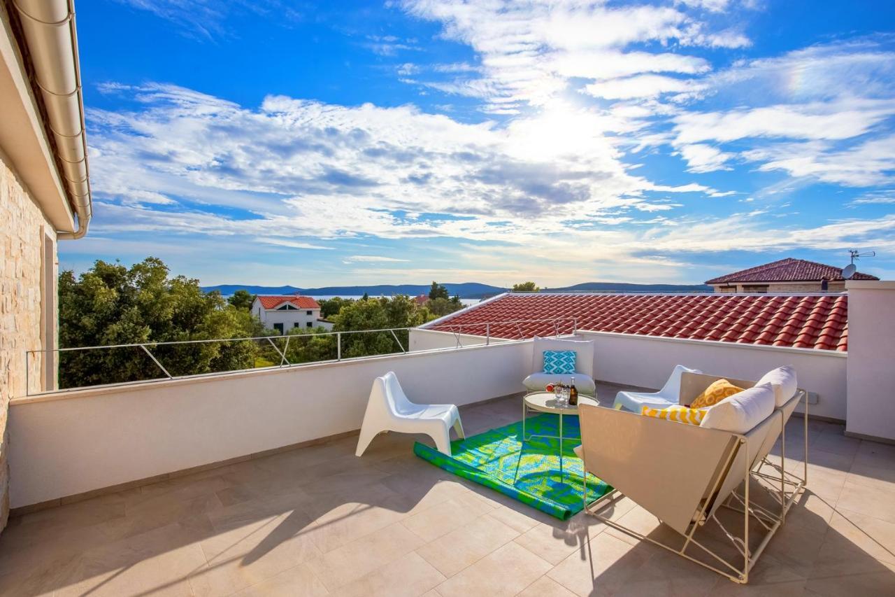 Villa Vela Muline - 8 Plus 2 Guests - Heated Pool 乌格连 外观 照片